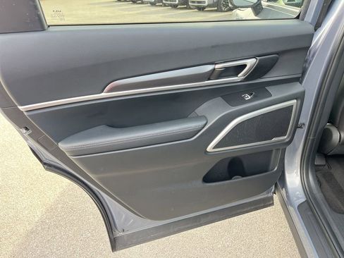 Used 2025 Kia Telluride S FWD image 26