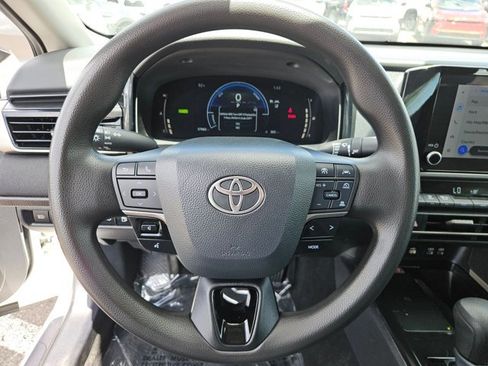 Used 2025 Toyota Camry LE FWD image 13