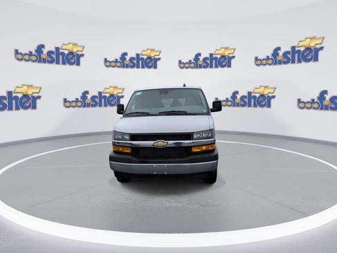 New 2024 Chevrolet Express 3500 Extended RWD image 3