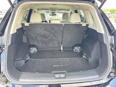 Used 2024 Nissan Rogue SL AWD/4WD image 17