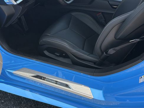 Used 2023 Chevrolet Corvette Stingray Convertible w/ Z51 Performance Package RWD image 15