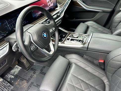 Used 2024 BMW X5 xDrive50e w/ Parking Assistance Package AWD/4WD image 9