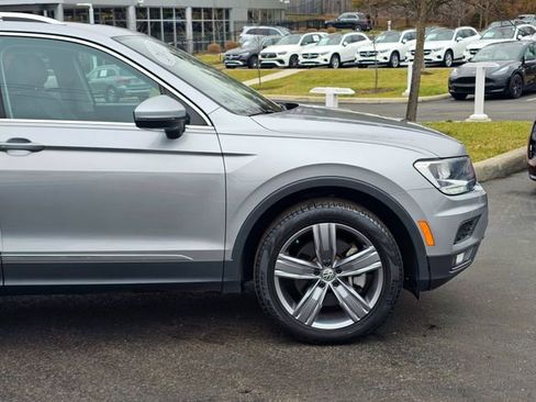 Used 2021 Volkswagen Tiguan SEL image 6