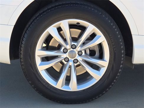 Used 2019 Audi Q7 2.0T Premium w/ Convenience Package image 9