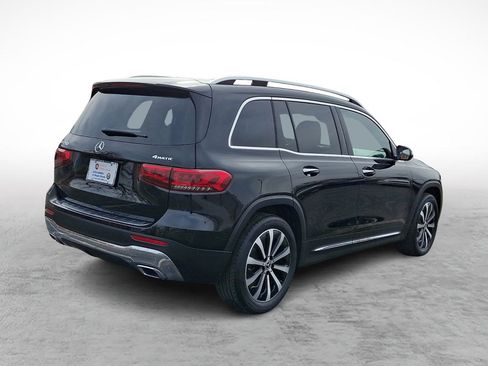 Used 2023 Mercedes-Benz GLB 250 4MATIC image 5