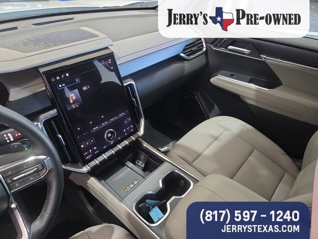 Used 2026 GMC Acadia Elevation w/ Elevation Premium Package AWD/4WD image 12