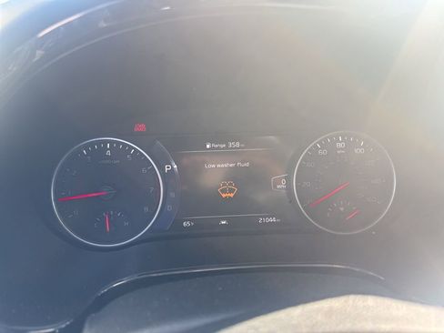 Used 2022 Kia Seltos SX w/ Sunroof Package image 1