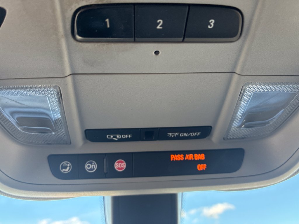 Used 2018 Chevrolet Equinox LT AWD/4WD image 21