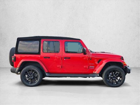 Used 2021 Jeep Wrangler Unlimited Sahara w/ Cold Weather Group AWD/4WD image 4