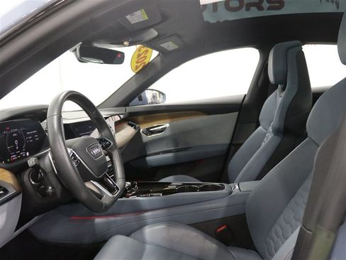 Used 2023 Audi e-tron GT Prestige AWD/4WD image 13