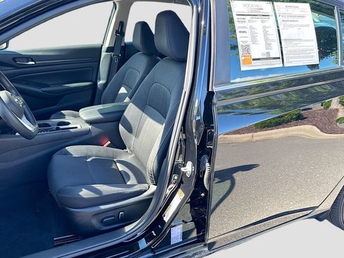 Certified 2025 Nissan Altima 2.5 SV FWD image 24