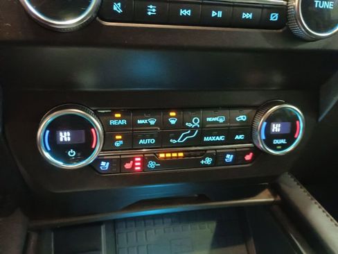 Used 2020 Ford Expedition Platinum image 13