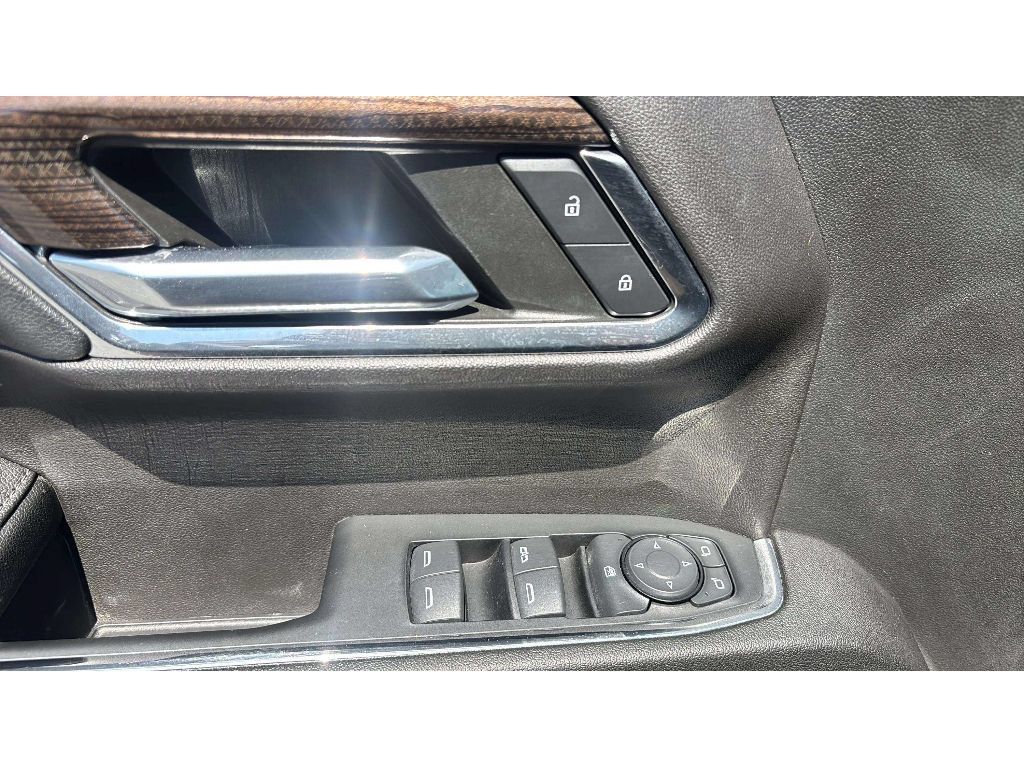 Used 2023 Chevrolet Silverado 1500 LT AWD/4WD image 18