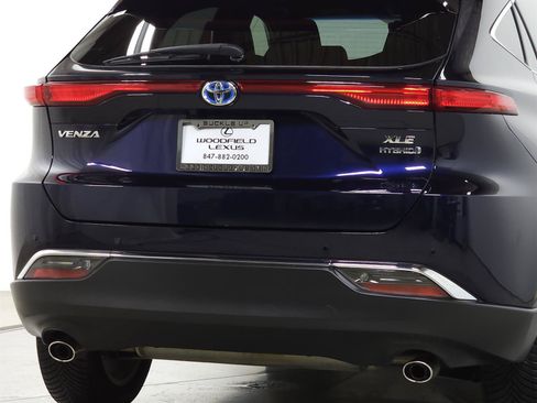 Used 2021 Toyota Venza XLE w/ Softex Package AWD/4WD image 10