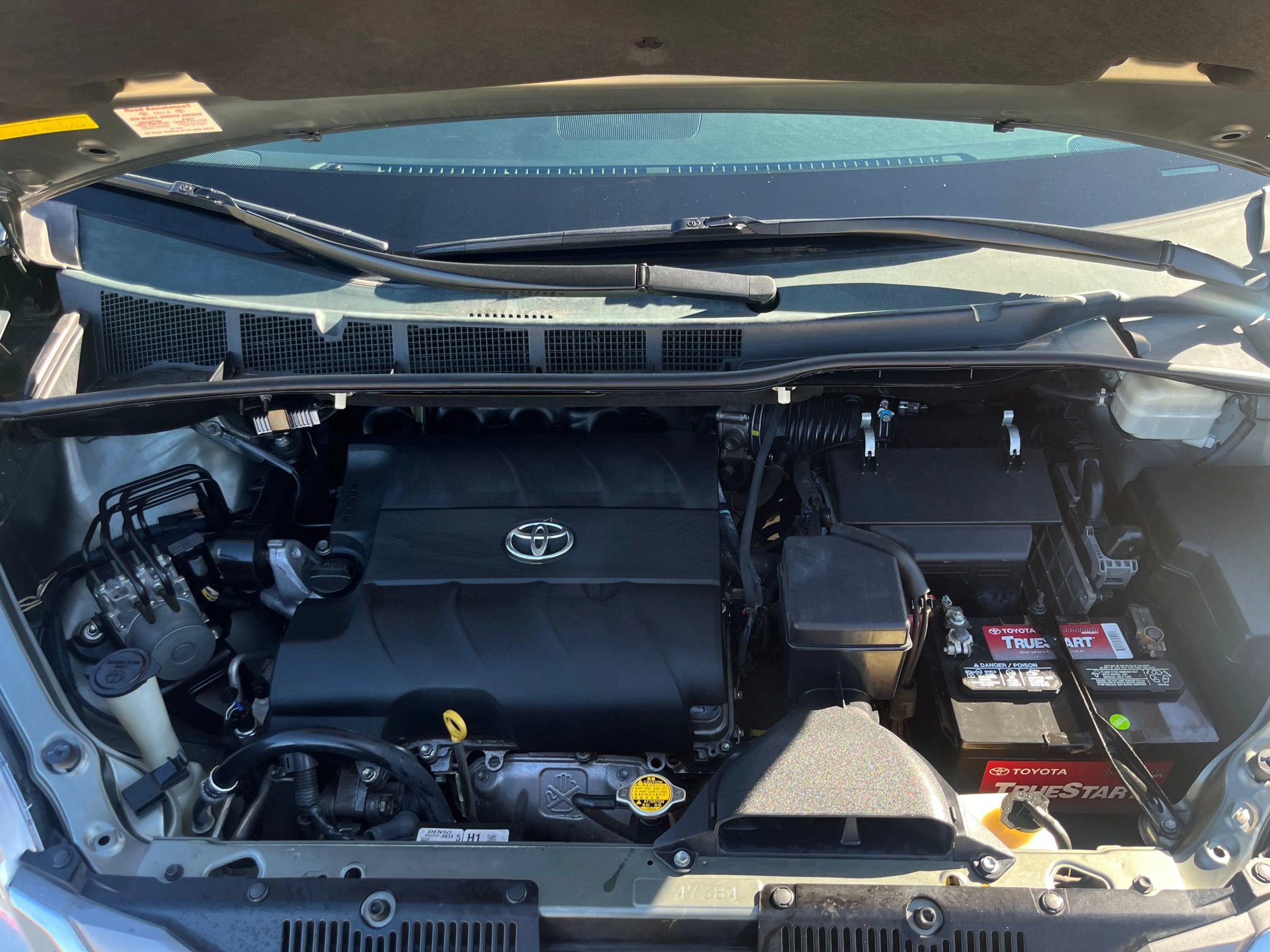 Used 2011 Toyota Sienna XLE w/ XLE Navigation Pkg FWD image 53