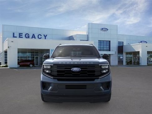 New 2026 Ford Expedition Active RWD image 6