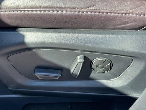 Used 2025 Ford Explorer Platinum w/ LUX Leather Package image 16