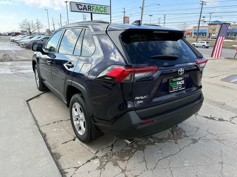 Used 2019 Toyota RAV4 XLE w/ Convenience Package image 9