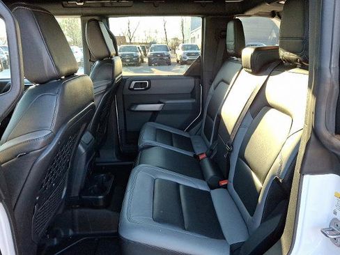 Certified 2023 Ford Bronco Black Diamond image 10