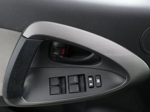 Used 2012 Toyota RAV4 4WD image 19