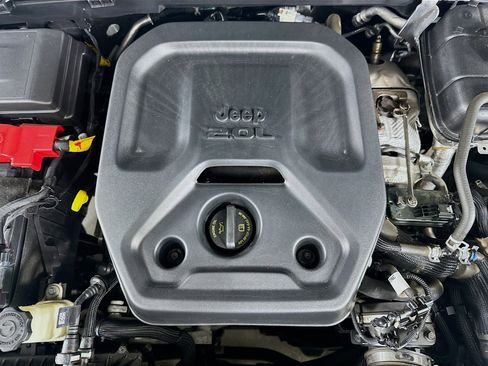 Used 2023 Jeep Wrangler Sahara w/ Cold Weather Group AWD/4WD image 33