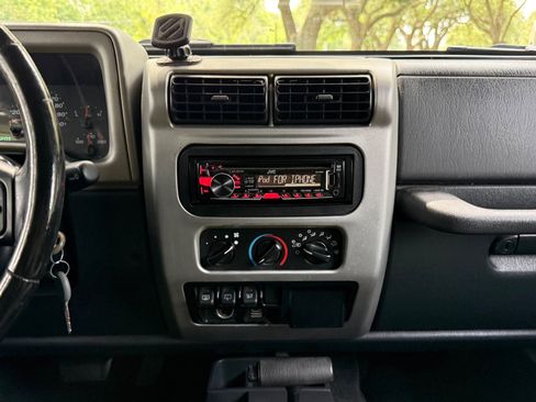 Used 2005 Jeep Wrangler Unlimited AWD/4WD image 28