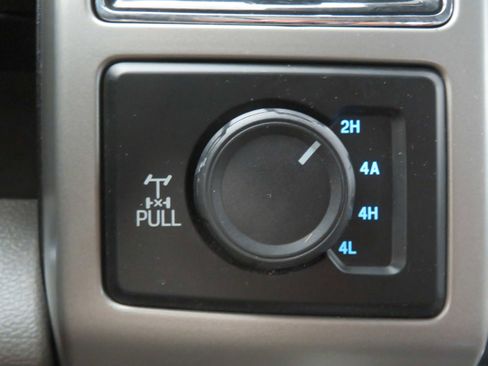 Used 2017 Ford F150 Lariat w/ Equipment Group 502A Luxury image 43