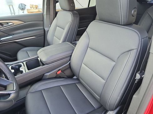 New 2026 Chevrolet Traverse LT w/ Sun and Wheel Package FWD image 15