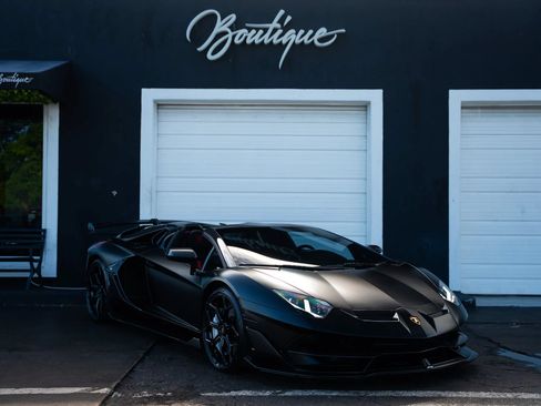 Used 2021 Lamborghini Aventador SVJ AWD/4WD image 1