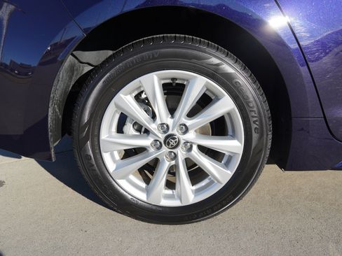 Certified 2024 Toyota Corolla LE w/ LE Convenience Package image 11