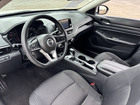 Used 2022 Nissan Altima 2.5 S FWD image 19