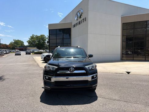 Used 2017 Toyota 4Runner Limited RWD image 3