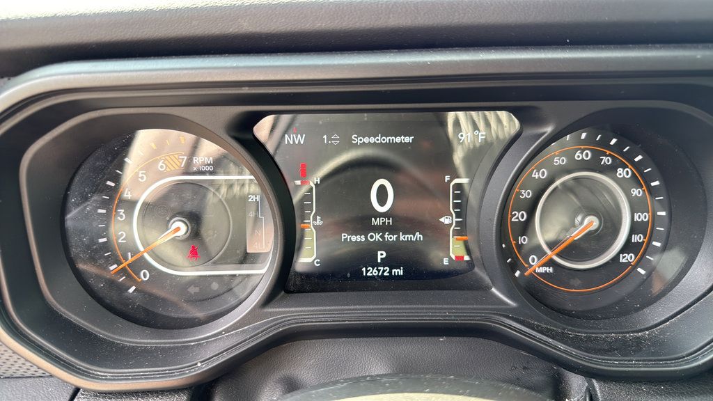 Used 2025 Jeep Wrangler Unlimited Rubicon AWD/4WD image 28