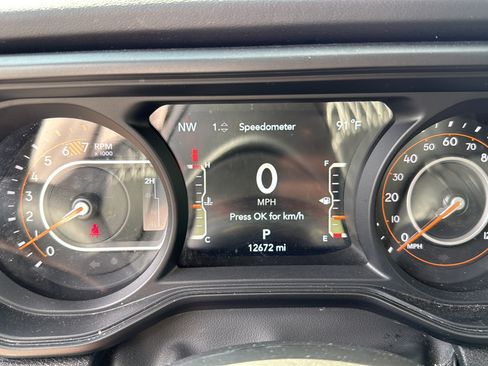 Used 2025 Jeep Wrangler Unlimited Rubicon AWD/4WD image 28