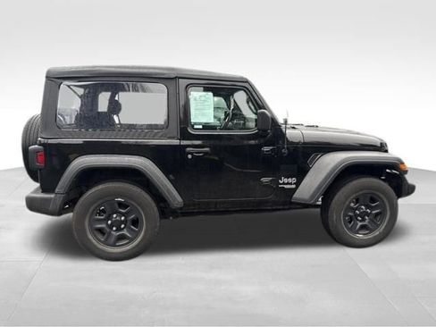 Used 2019 Jeep Wrangler Sport image 8