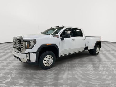 New 2026 GMC Sierra 3500 Denali w/ Denali Reserve Package AWD/4WD image 7