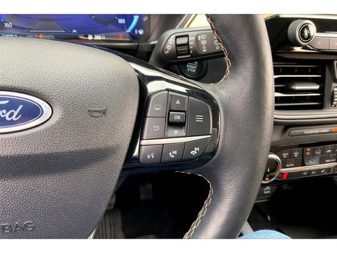 Used 2022 Ford Escape Titanium w/ Titanium Elite Package image 18