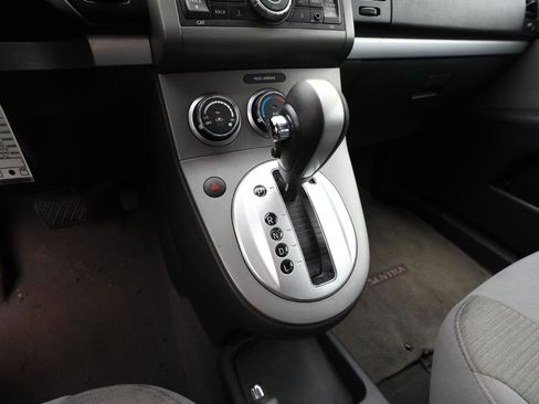 Used 2010 Nissan Sentra 2.0 S FWD image 14