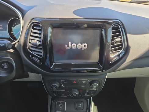 Used 2019 Jeep Compass Limited image 11