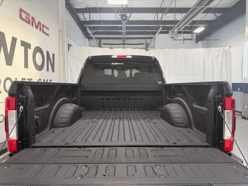 Used 2018 Ford F250 Lariat w/ Lariat Ultimate Package AWD/4WD image 46
