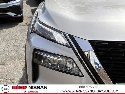 Certified 2023 Nissan Rogue SV image 9