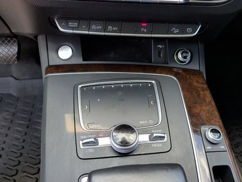 Used 2018 Audi Q5 2.0T Premium Plus w/ Premium Plus Package AWD/4WD image 30