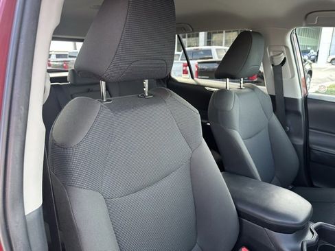 Used 2024 Toyota RAV4 LE image 9