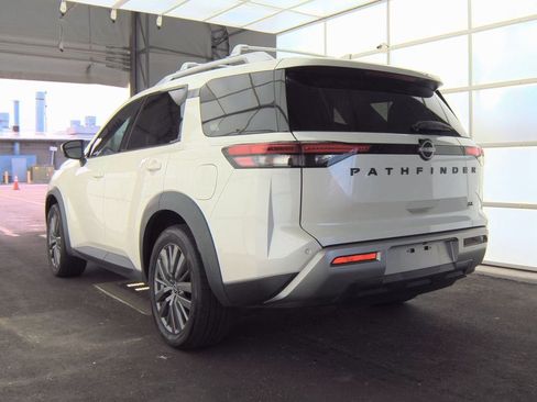 Certified 2023 Nissan Pathfinder SL w/ SL Premium Package image 6