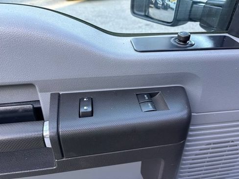 Used 2016 Ford F250 XL w/ Power Equipment Group AWD/4WD image 9