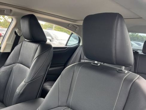 Used 2024 Lexus ES 350 w/ Luxury Package FWD image 14