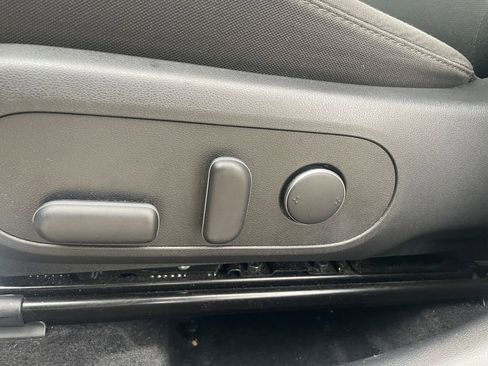 Used 2025 Hyundai Kona SEL image 23