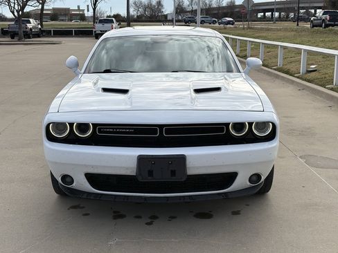 Used 2018 Dodge Challenger SXT Plus image 2