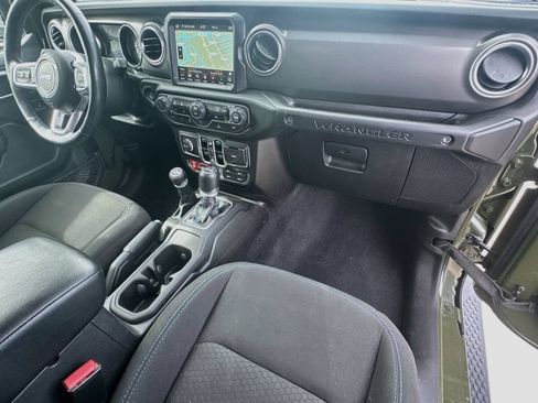 Certified 2023 Jeep Wrangler Unlimited Rubicon 4xe w/ Cold Weather Group AWD/4WD image 33