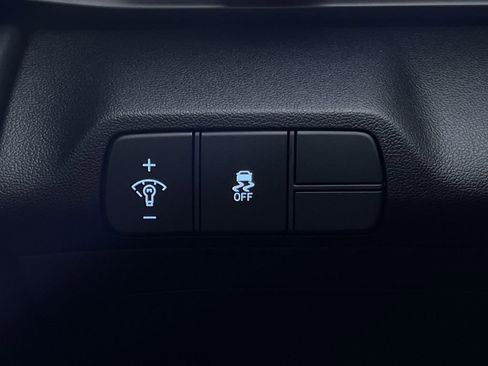 Used 2025 Hyundai Elantra Sport image 28